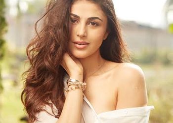 Heer Achhra : హీట్ పుట్టిస్తూ.. ప్రకటనల రంగలో దిగ్విజయ యాత్ర చేస్తున్న తార హీర్ అచ్రా..