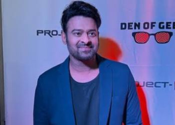 Prabhas : ఆ మూవీలో నేనే కమిడియన్ ని..