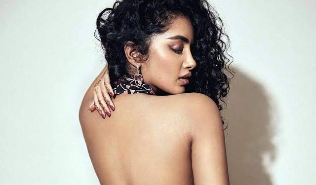 Anupama Parameswaran Latest Hot Pics : అనుపమ లేటెస్ట్ హాట్ పిక్స్..