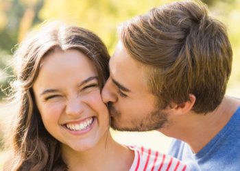 International Kissing Day : ఒక్క ముద్దుతో ఇన్నీ ఆరోగ్య ప్రయోజనాలా..! 