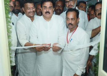 Nadendla Manohar in Guntur : వైసీపీ ప్రభుత్వం ప్రజల డేటా చోరీ చేస్తోంది : నాదెండ్ల మనోహర్