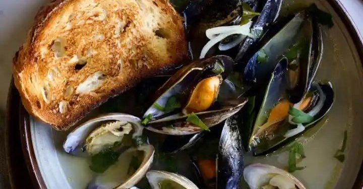 Dangerous Food : ఈ ఫుడ్ తిన్నారో.. చావు కోరి తెచ్చుకున్నట్టే..!