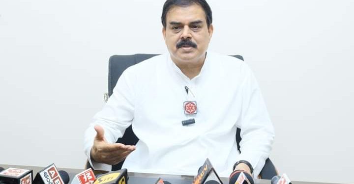 Manohar – Press Meet : భీమవరంలో జనసేన పాదయాత్రపై వైసీపీ దారుణం మాములుగా లేదుగా.. 