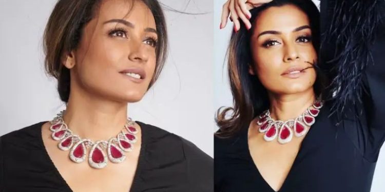 Namrata Shirodkar : ఐదుపదుల వయసులోనూ హాట్ పోజులతో హీట్ పుట్టిస్తున్నా నమ్రతా..