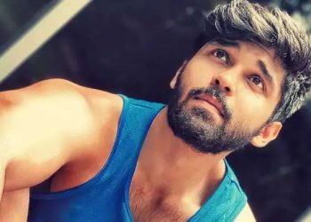 Dhruv Vikram : తెలుగు చిత్రసీమలో అడుగుపెట్టనున్న విక్రమ్ కొడుకు..