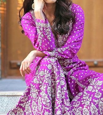 Pooja Hegde : అందాల అభినయ తార.. వెండి తెరపై మెరిసే బుట్టబొమ్మ..