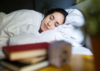 Protein Deficiency due to Late Sleep : రాత్రి లేట్ గా నిద్రపోతే జరిగేది ఇదే.. అసలు నిజాలు బయట పెట్టిన డాక్టర్స్..