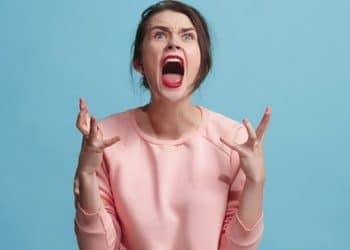 Which Vitamin Deficiency Causes Anger : కోపం ఎక్కువగా వస్తుందా.. అయితే ఈ విటమిన్స్ లోపమే.. 