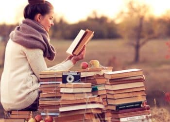 Benefits of Reading Books : రోజు కాసేపు పుస్తకాలు చదవడం వల్ల ఎన్ని ప్రయోజనాలో మీకు తెలుసా..
