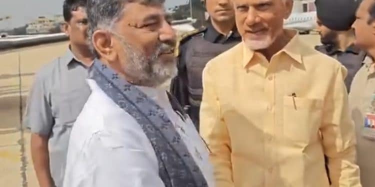 Chandrababu with DK : చంద్రబాబుతో డీకే శివకుమార్ మాటామంతీ..