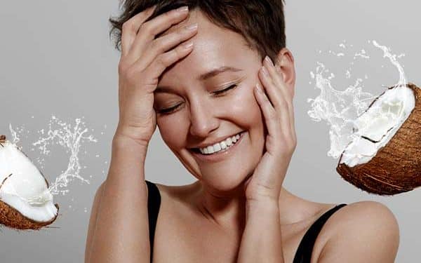 Benefits of Applying Coconut Oil on the Face : చలికాలంలో ముఖానికి కొబ్బరినూనె అప్లై చేస్తున్నారా..?