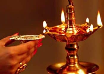 Benefits of Deepam in Front of the House : ప్రతిరోజు సాయంత్రం మీ ఇంటి ముందు దీపం వెలిగిస్తే ఎన్ని ప్రయోజనాలో తెలుసా..!