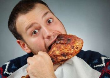 Health Problems Due to Non-veg : మాంసాహారాన్ని ఎక్కువగా తింటున్నారా.. అయితే ప్రమాదాన్ని చేతులారా తెచ్చుకున్నట్టే..