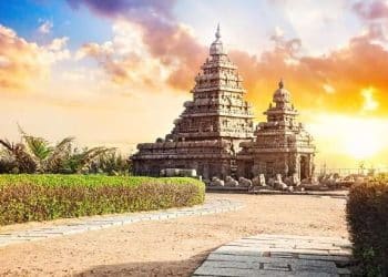 What Kind of Things Should be Offered to the Temples : పుణ్యం దక్కాలంటే దేవాలయాలకు ఏ వస్తువులను దానం చేయాలి..