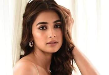 Pooja Hegde Negative Role : పూజా హెగ్డే చివరికి ఇలాంటి పాత్రలు చేయడానికి కూడా ఓకే చెప్తుందా..!