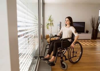 Precautions to Prevent Paralysis : ఈ లక్షణాలు పెరాలసిస్ కి సూచికలు.. జాగ్రత్త పడకపోతే ప్రమాదం..