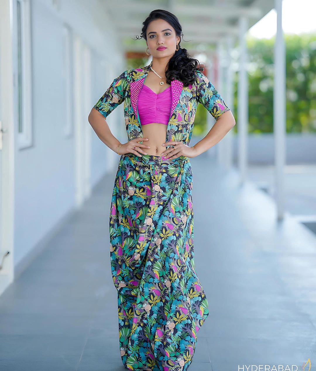 Siri Hanmanth Latest pics