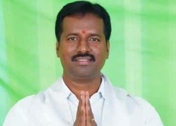 S V Babu about YCP Party : ప్రవేట్ విద్యాసంస్థల బస్సులను రాజకీయ సభలకు వాడుకుంటున్న వైసీపీ : S. V. బాబు
