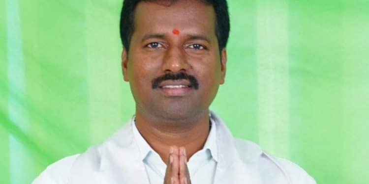 S V Babu about YCP Party : ప్రవేట్ విద్యాసంస్థల బస్సులను రాజకీయ సభలకు వాడుకుంటున్న వైసీపీ : S. V. బాబు