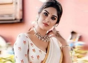 Samyuktha Menon : ఈ మలయాళీ బ్యూటీ తెలుగు సినిమాలకి ఒకే చెప్పడం లేదట..