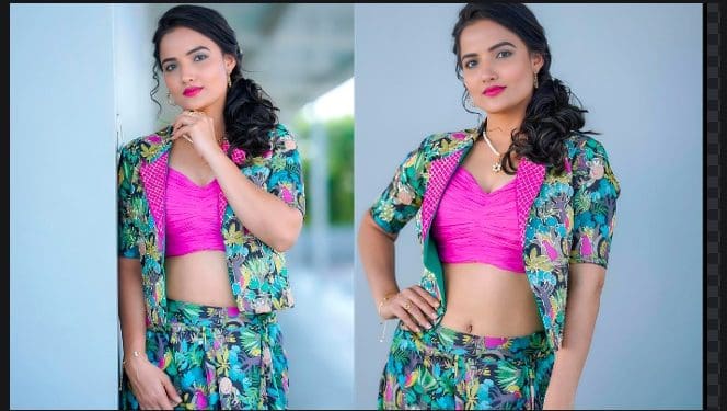 Siri hanmanth latest pics