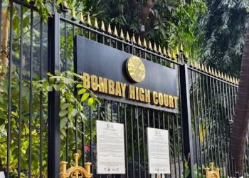 Bombay High Court: శృంగారానికి నిరాకరించే భార్యకు విడాకులు ఇవ్వొచ్చు, సంచలన తీర్పు వెలువరించిన బాంబే హైకోర్టు