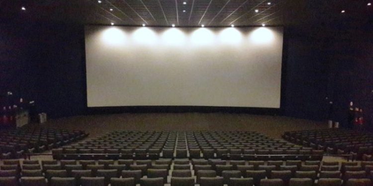 Bengali Film Industry: టాలీవుడ్‌ను కాపాడేందుకు బెంగాల్ సర్కారు చర్యలు.. ఏంటంటే?