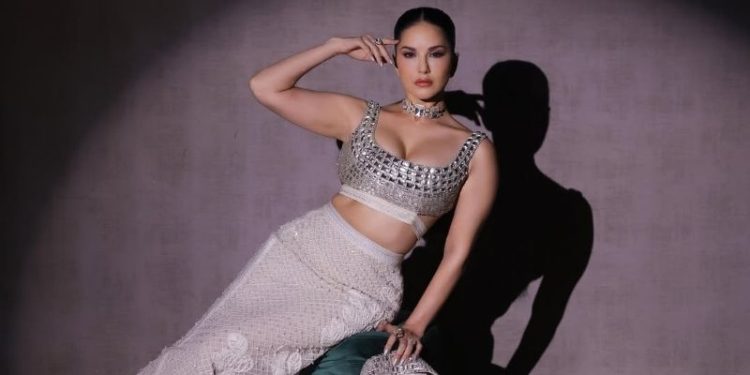 Sunny Leone: సన్నీ లియోన్ ఇంట్లో విష పురుగులు.. వీడియో తీసి జాగ్రత్తగా ఉండాలంటూ హెచ్చరిక