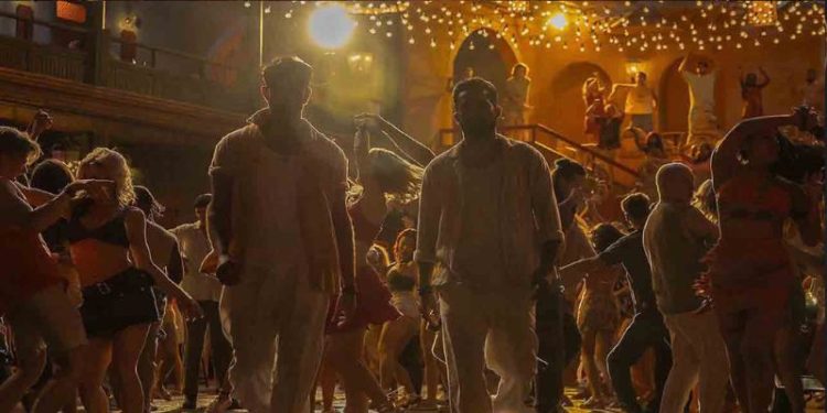 War 2: ‘వార్ 2’ నుండి హైఎనర్జిటిక్ సాంగ్ టీజర్ వచ్చేసింది.. హృతిక్ ఎనర్జీకి ఎన్టీఆర్ ఎనర్జీ తోడైతే..