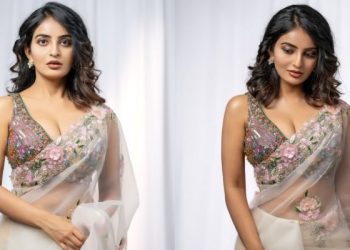 Ananya Nagalla: వావ్ వాట్ ఏ బ్యూటీ.. బంగారు హుండీని చిల్లరకు వాడుతున్నారేంట్రా