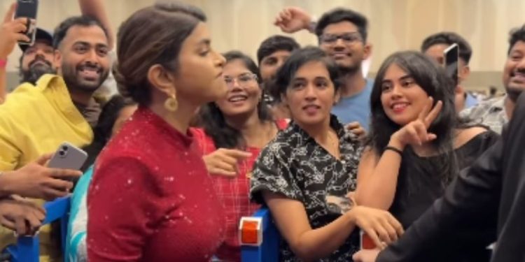 Manchu Lakshmi: అసభ్యకర వ్యాఖ్యలు చేసిన ఫ్యాన్పై ఘాటుగా స్పందించిన మంచు లక్ష్మీ