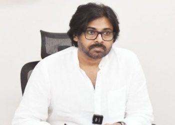Pawan Kalyan: పవన్ కల్యాణ్కు వైరల్ ఫీవర్.. ట్రీట్మెంట్ కోసం మంగళగిరి నుంచి హైదరాబాద్కు తరలింపు