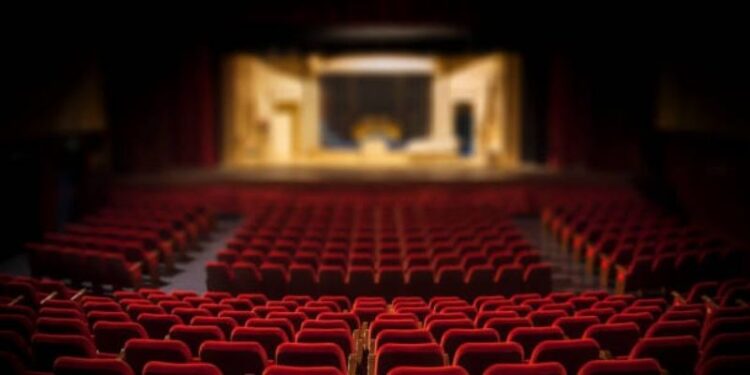 Canada Theatre: ఇండియన్ సినిమాలు నిలిపివేసిన కెనడా థియేటర్.. వరుస దాడులతో నిర్ణయం