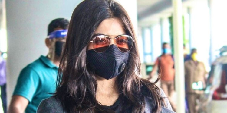 Rashmika Mandanna: రష్మిక మందన్నా ముఖానికి ఏమైంది.. మాస్క్ తీయకపోవడం వెనక రీజన్ ఏంటి?