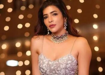 Manchu Lakshmi: “మా కుటుంబం మళ్లీ కలిసిపోవాలని దేవుడిని కోరుకుంటా”.. మంచు లక్ష్మీ ఎమోషనల్ కామెంట్స్