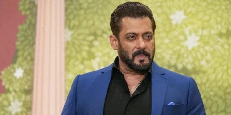 Salman Khan: మెగాఫోన్ పట్టనున్న సల్మాన్ ఖాన్?.. ఆ సినిమా కోసం భాయిజాన్ సంచలన నిర్ణయం