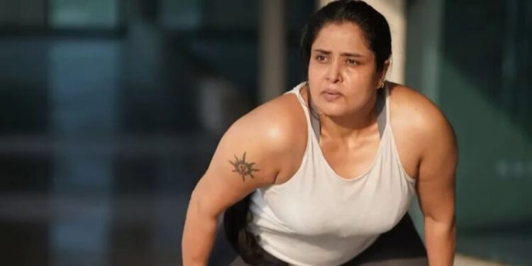 Pragathi: జిమ్‌కు ఆ దుస్తుల్లోనే వెళ్లాలి.. ట్రోల్స్‌కు స్ట్రాంగ్‌ రిప్లై ఇచ్చిన నటి ప్రగతి